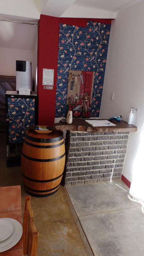 Larochelle Guesthouse Keetmanshoop Exterior photo